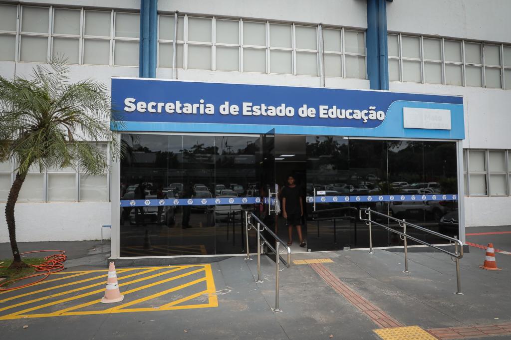 Seduc publica edital para conversão de 28 novas escolas para o modelo cívico-militar