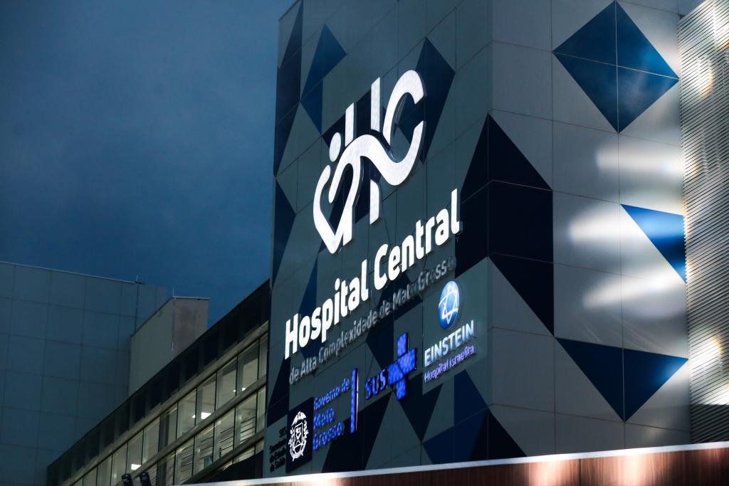 Hospital Central faz primeira cirurgia robótica pelo SUS em Mato Grosso