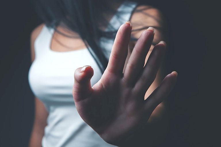 No Araguaia, homem tenta estuprar a ex-esposa, mas é impedido pelo filho