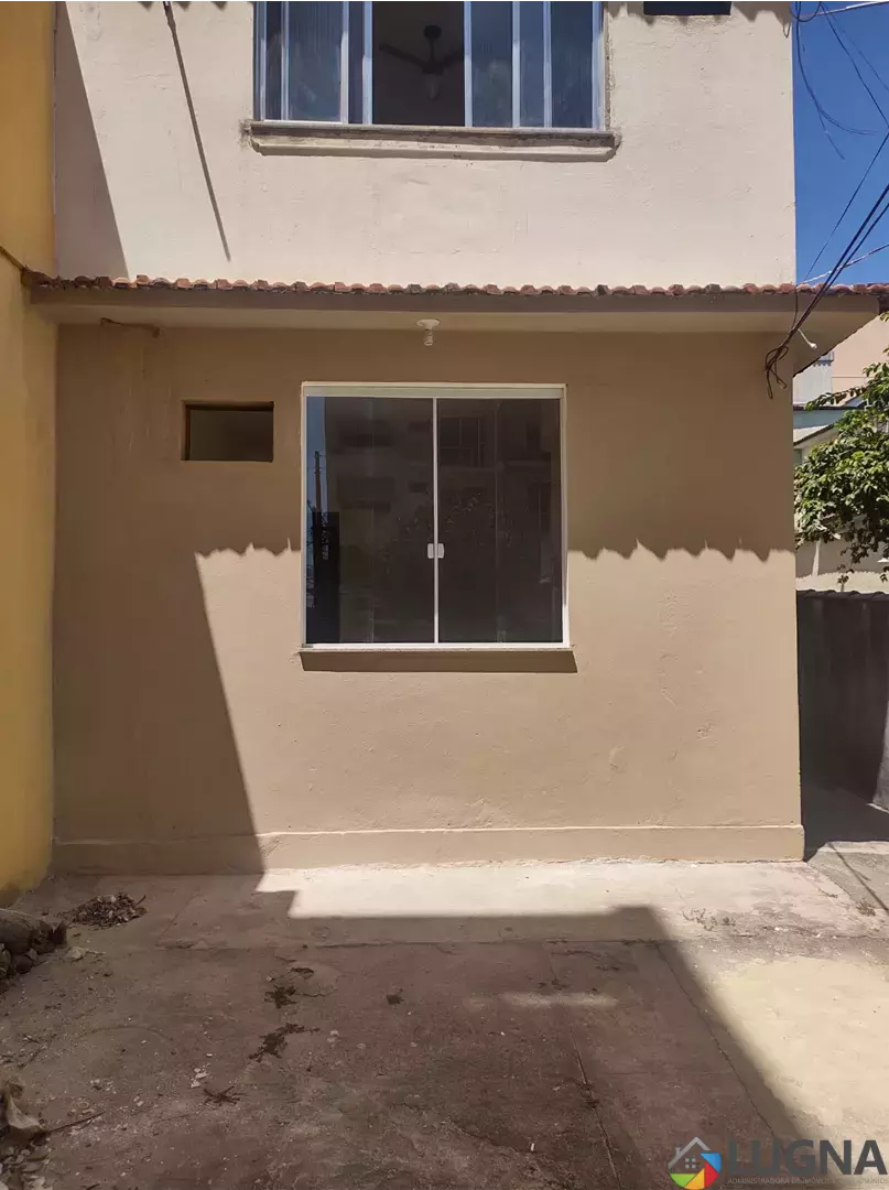LOCAÇÃO ($ 1.100,00) - casa em terreno familiar. um quarto, sala, cozinha, banheiro, área de serviço