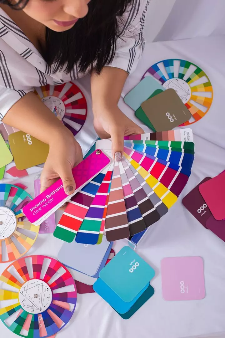 Coloração Pessoal: descubra as cores que valorizam sua beleza natural