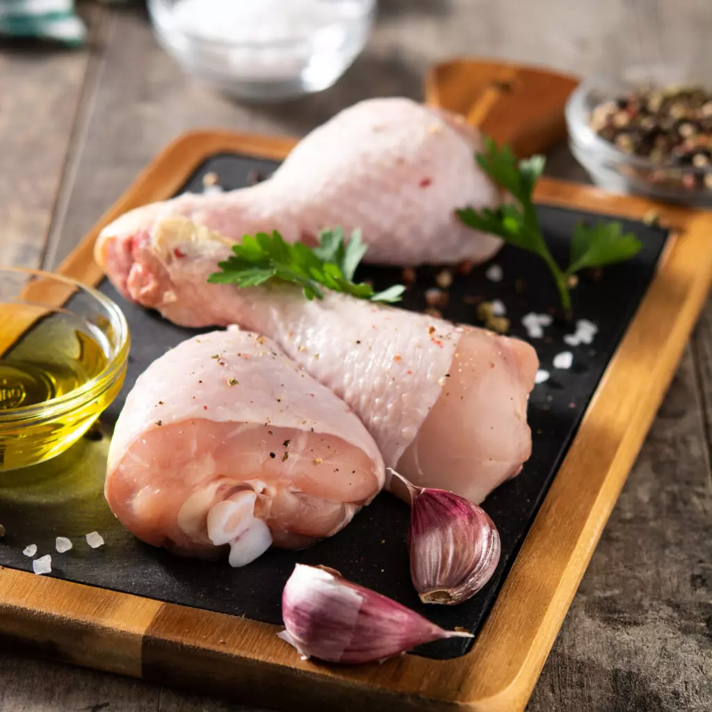 CARNE DE FRANGO  ][ 16 países revertem restrições após gripe aviária no RS