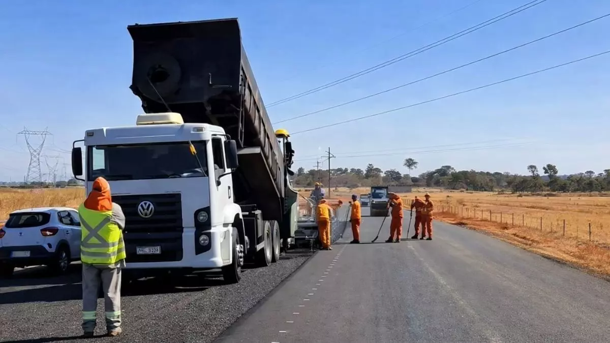 Grupo Bandeirantes abre vagas para motoristas de caminhão