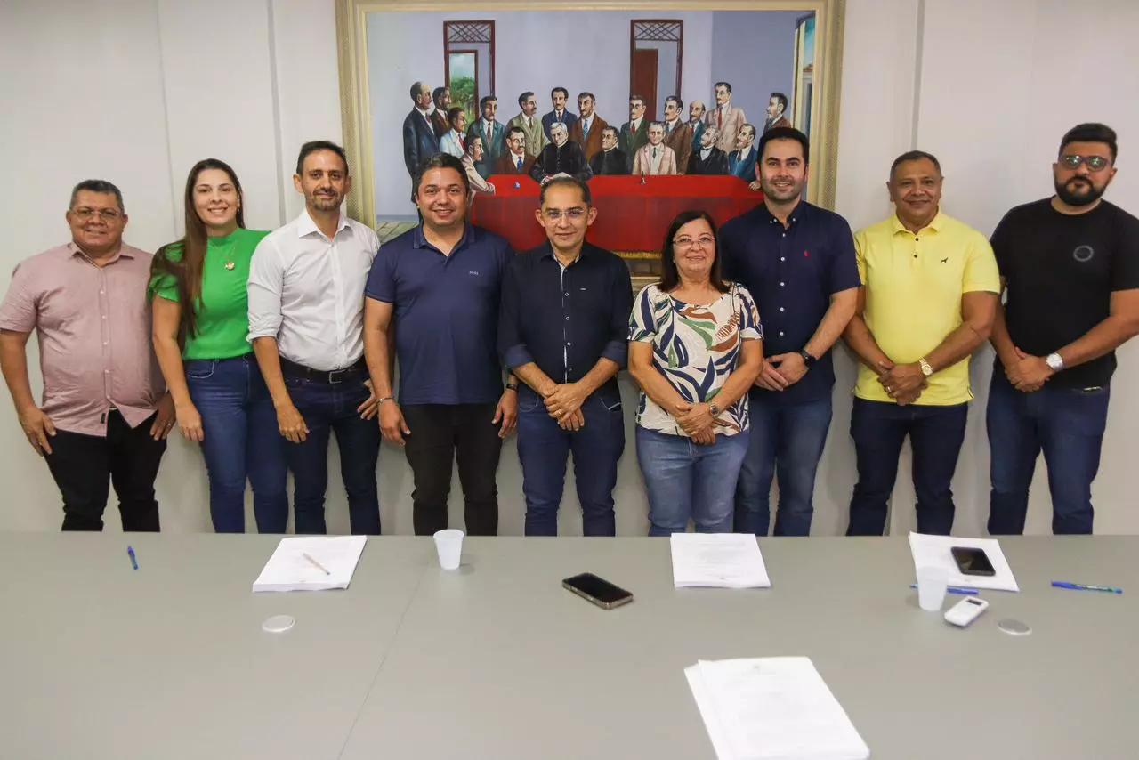 Comissão Especial do novo Regimento Interno da Câmara Municipal de Juazeiro do Norte define presidente, relator e secretário