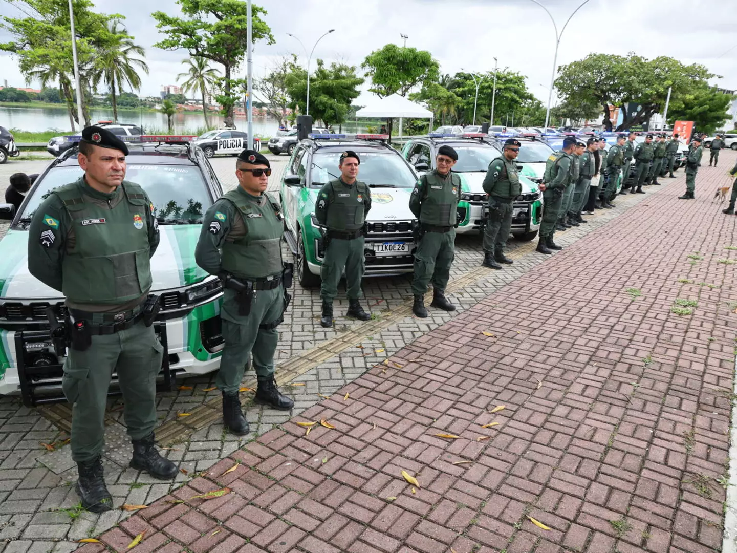 Crato e Barbalha recebem novas viaturas blindadas  e reforçam a capacidade operacional da PM