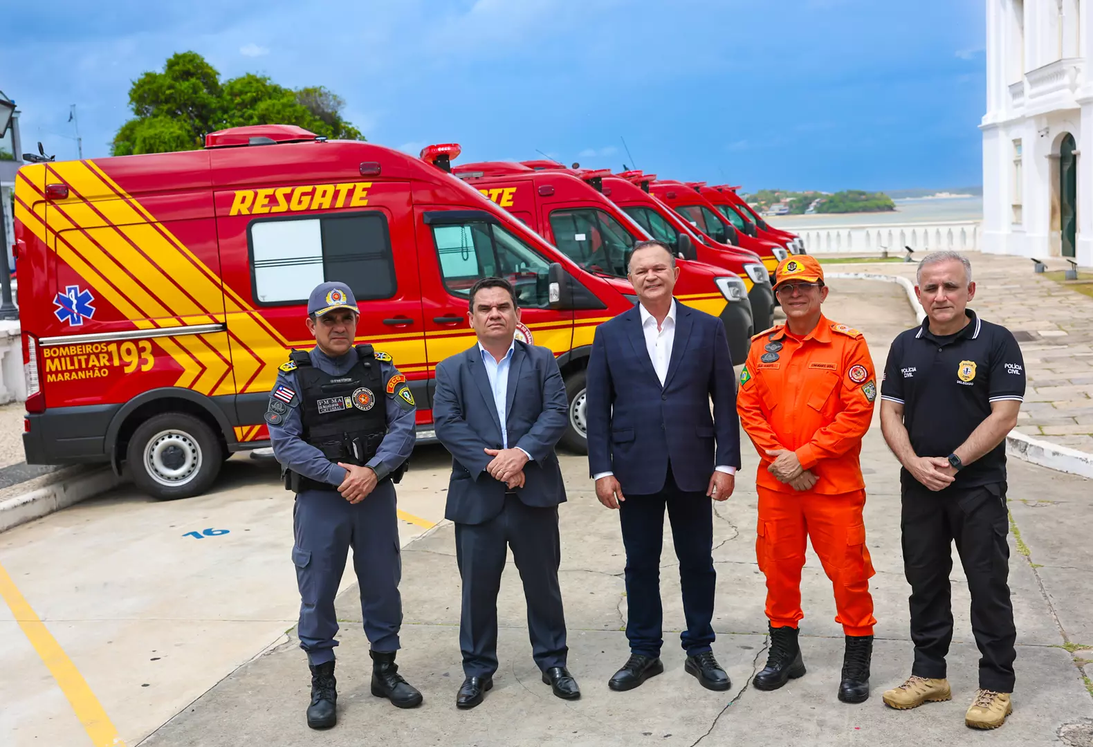 Governo do Maranhão reforça Sistema de Segurança Pública com a entrega de 16 novas ambulâncias