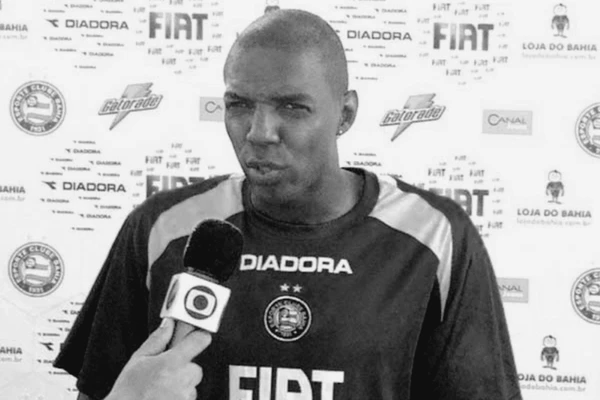 Ex-jogador campeão de título histórico pelo Bahia morre aos 53 anos