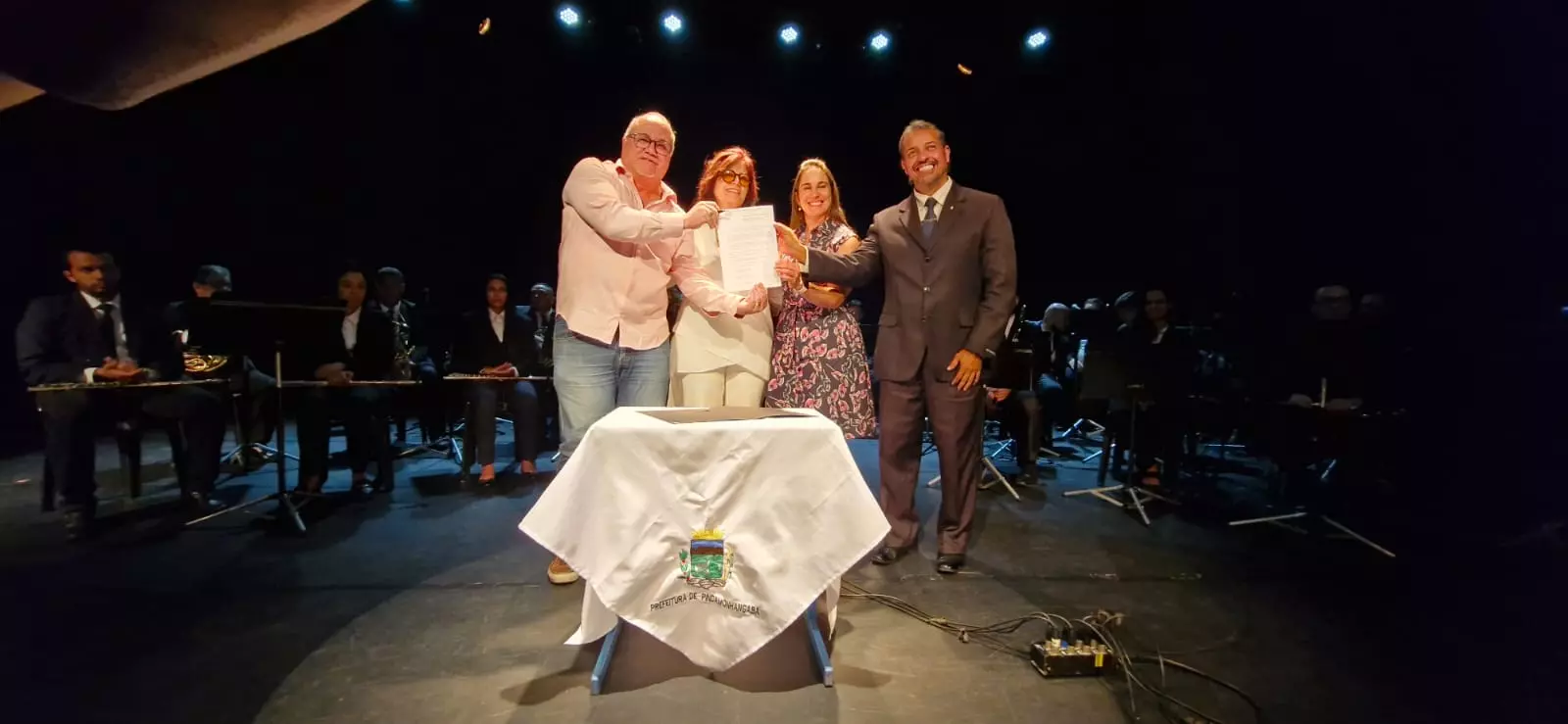 Inauguração Histórica: Euterpe Celebra Quase 200 Anos com Sede Própria em Pindamonhangaba!