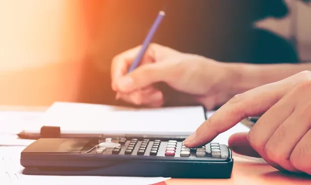 Falências no Brasil Disparam e Podem Bater Novo Recorde em 2025