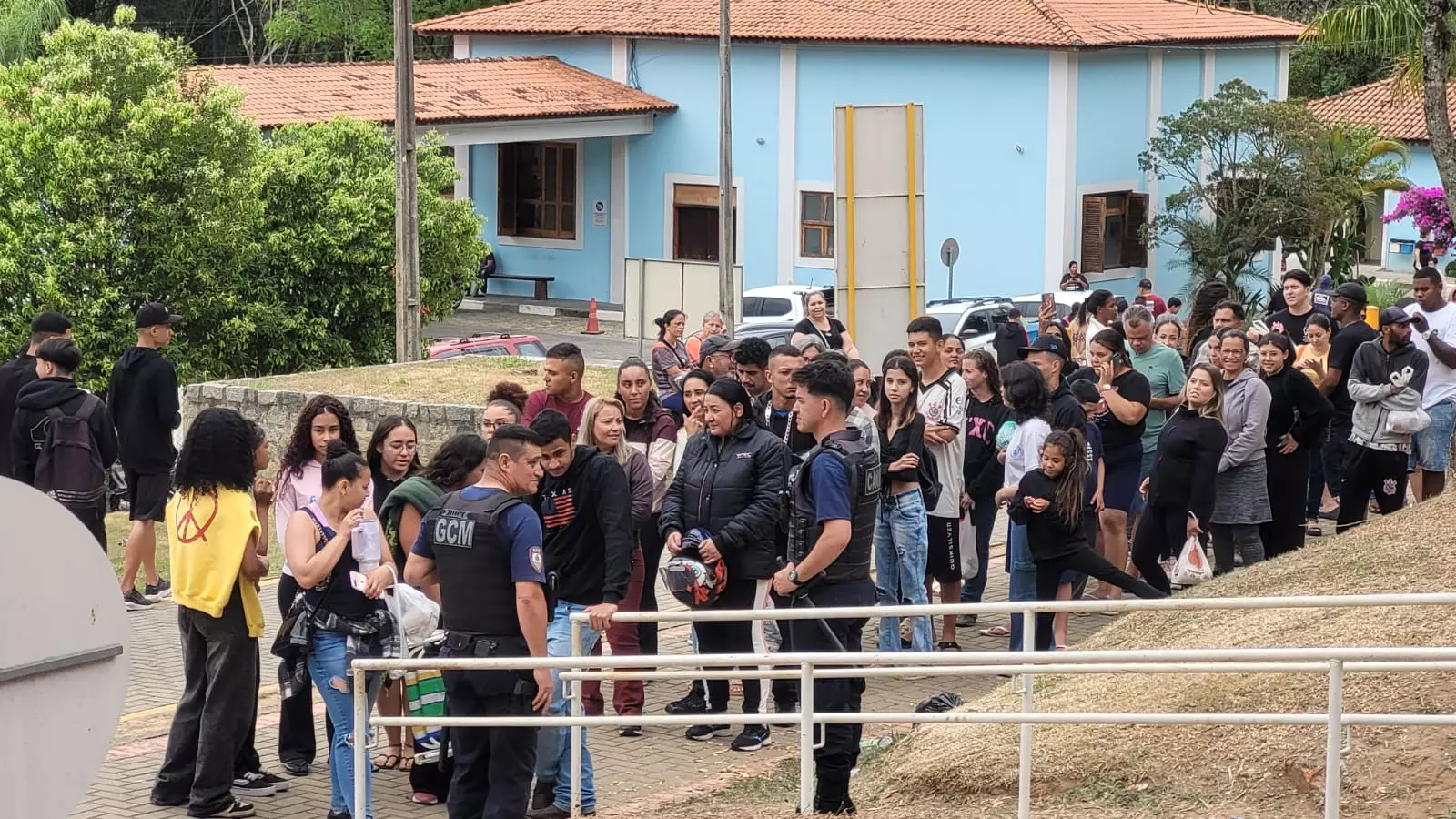 Ingressos Solidários do Pinda Rodeio Fest 2025 Esgotam em Horas com Filas que Viralizam nas Redes