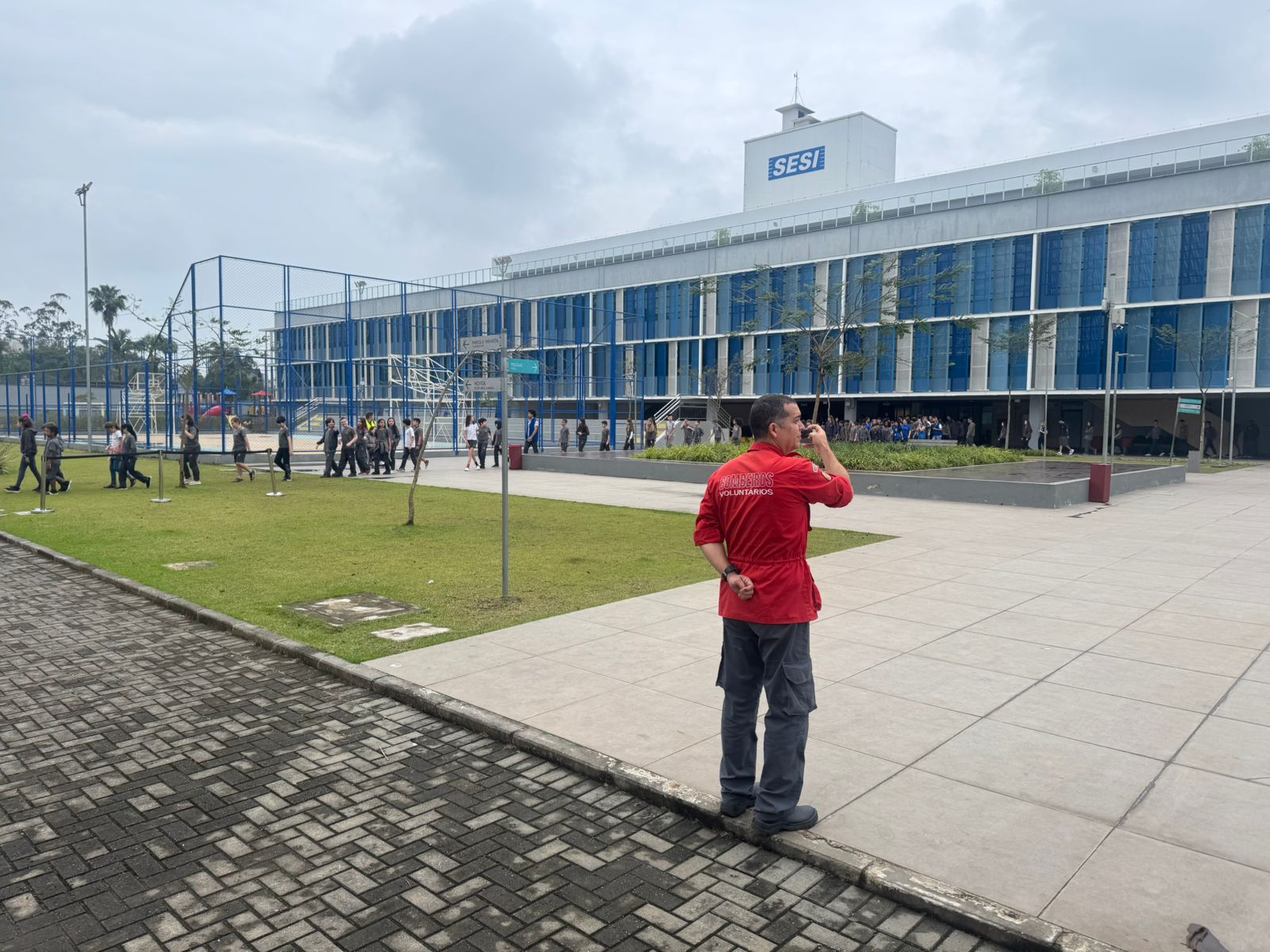 Mais de 3 mil pessoas participam de simulado de abandono no SESI SENAI Joinville