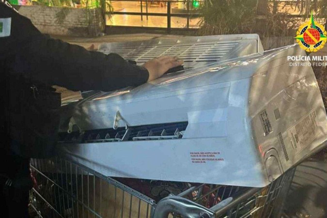 Pessoa em situação de rua é detida após furtar três ares-condicionados